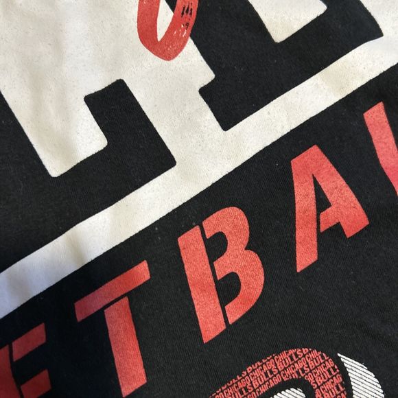 Chicago Bulls Mens XXL Tee NBA All Over Front Print Black Short Sleeve - Picture 9 of 9